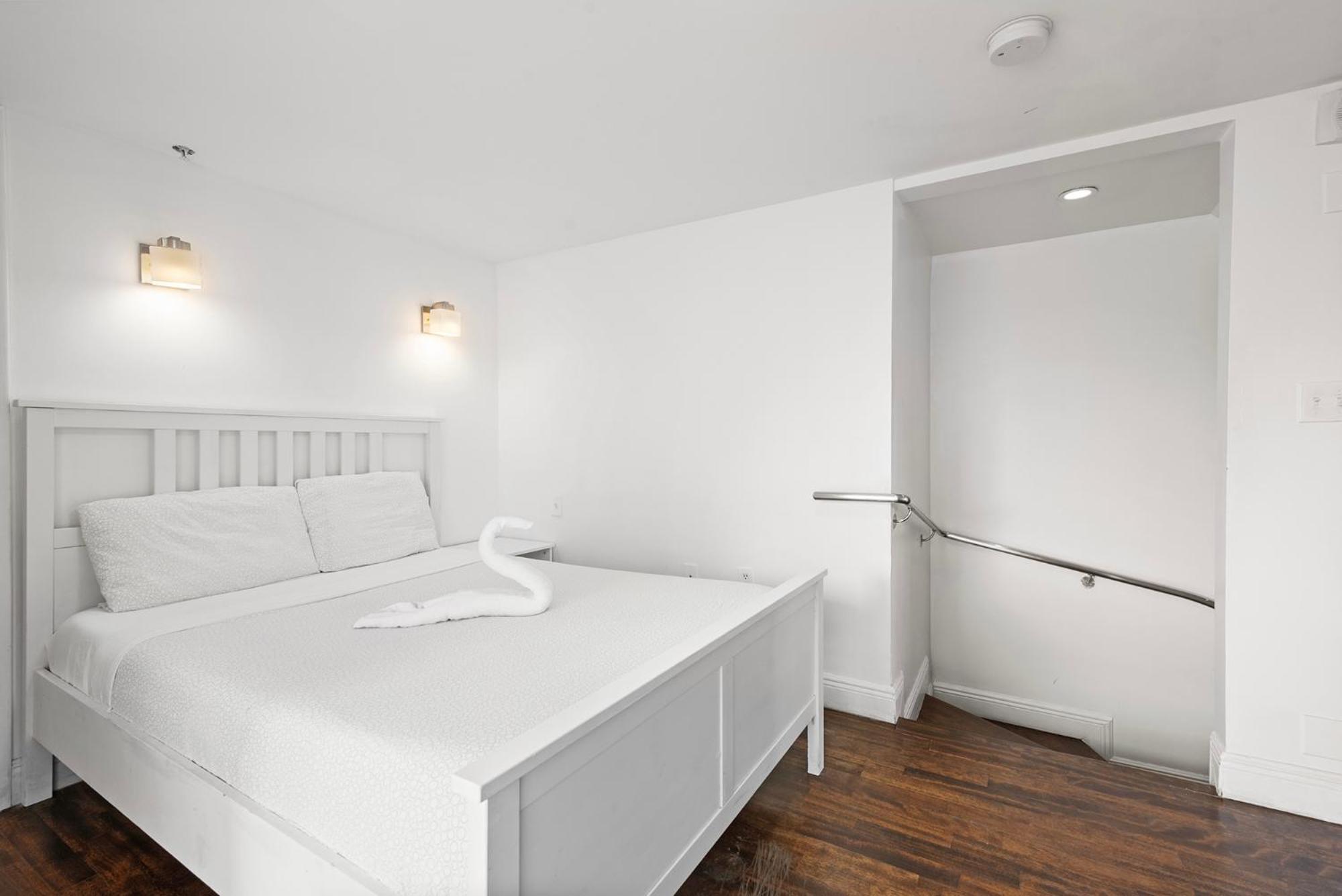 Ocean Drive Apartment Suites In マイアミビーチ エクステリア 写真
