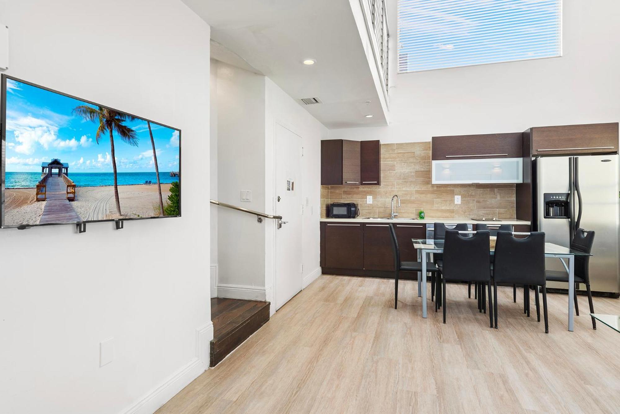 Ocean Drive Apartment Suites In マイアミビーチ エクステリア 写真